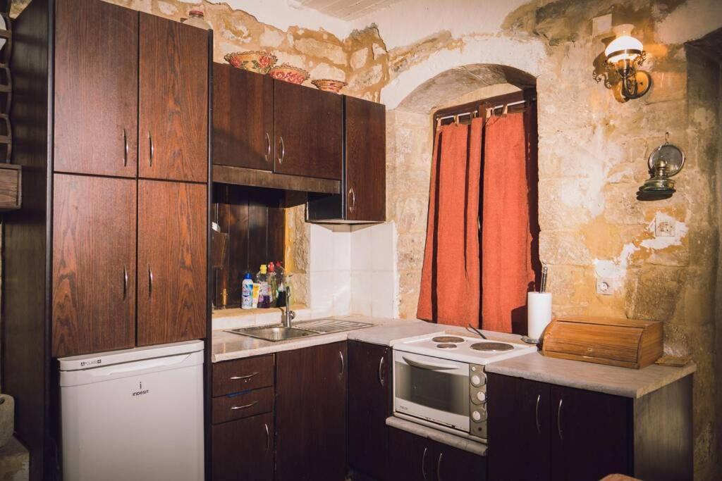 The Royal Stonehouse : Sophia Villa Vasiliki  Exterior photo