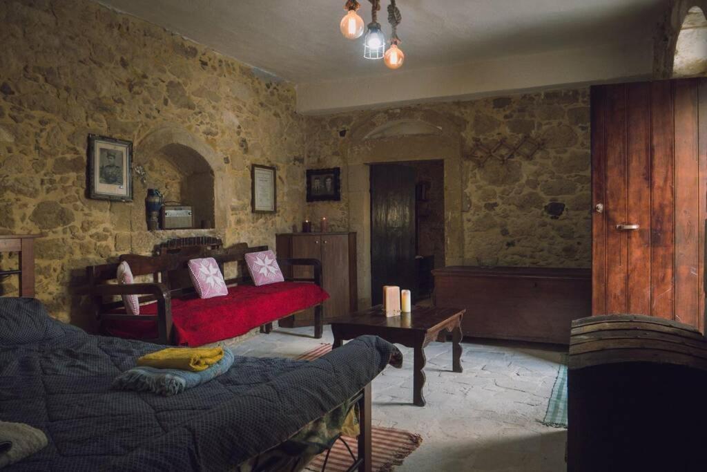 The Royal Stonehouse : Sophia Villa Vasiliki  Exterior photo